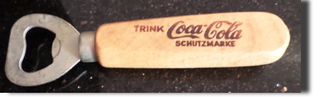7808-1 € 4,00 coca cola opener hout trink